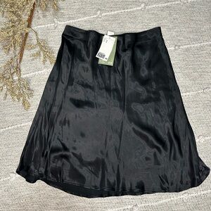 🖤 H&M silk mini skirt 🖤